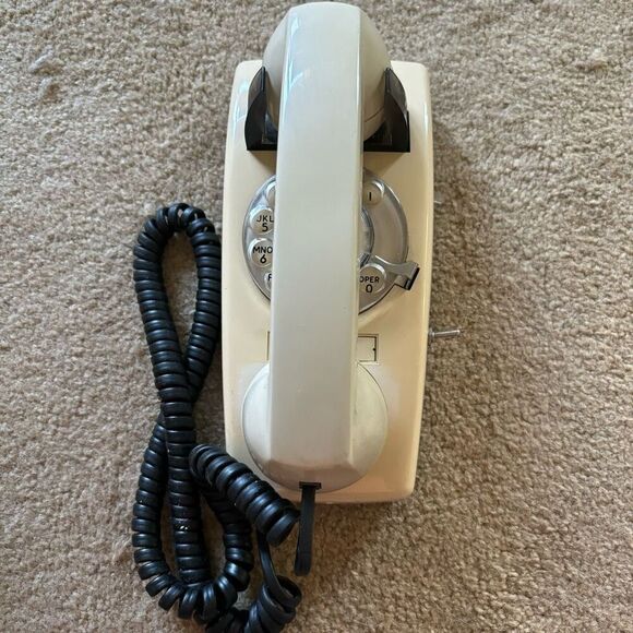 Vintage Comdial Beige Rotary Dial Wall Phone - Picture 3 of 11